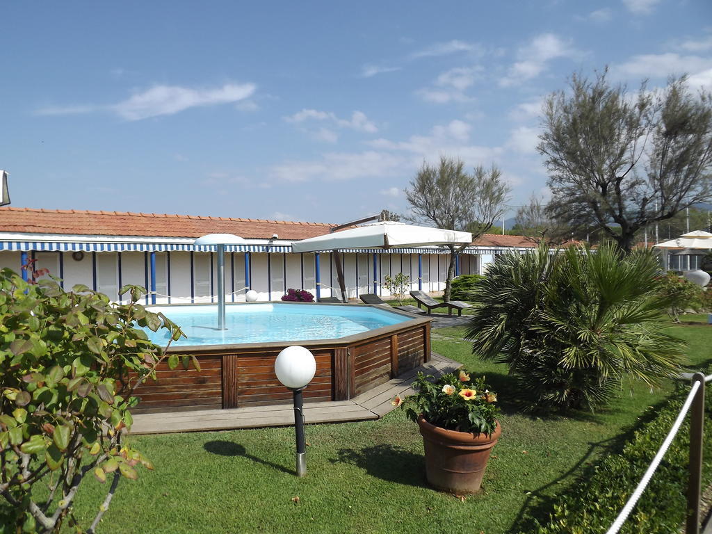 Bed & Breakfast Venezia Марина-ди-Каррара Экстерьер фото